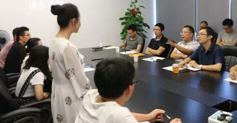 龙8国际电子平台首届员工转正评审会圆满举行